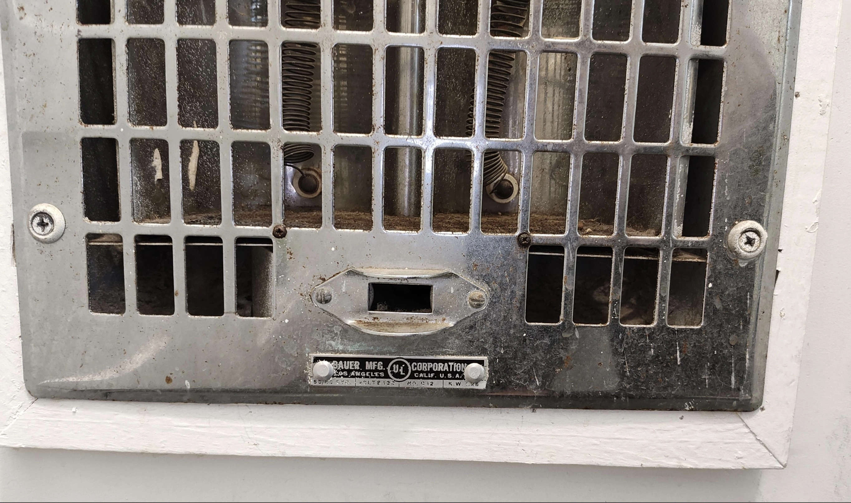 Encountering Pareidolia: 44 Inanimate Objects Revealing Faces