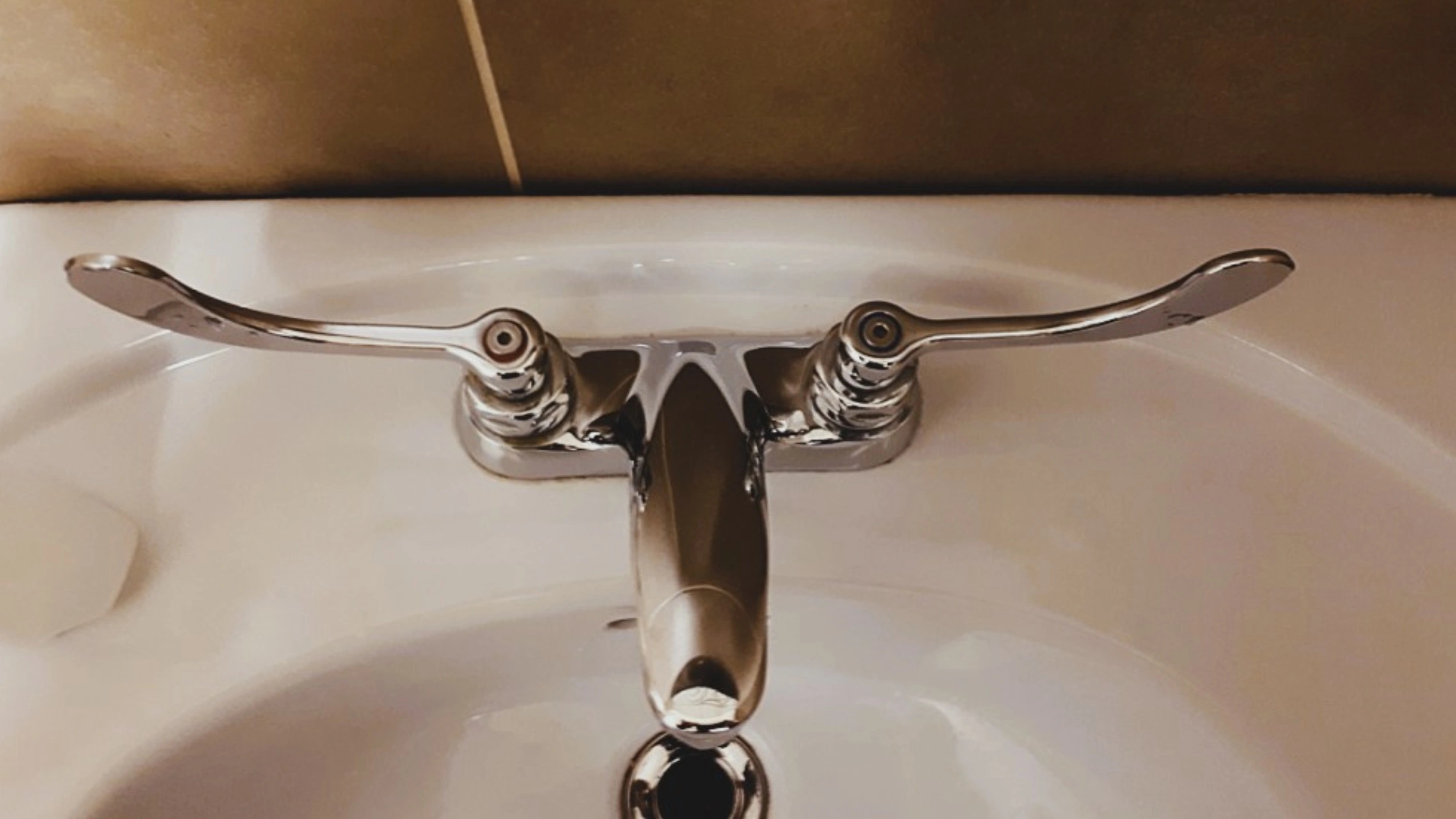 Encountering Pareidolia: 44 Inanimate Objects Revealing Faces