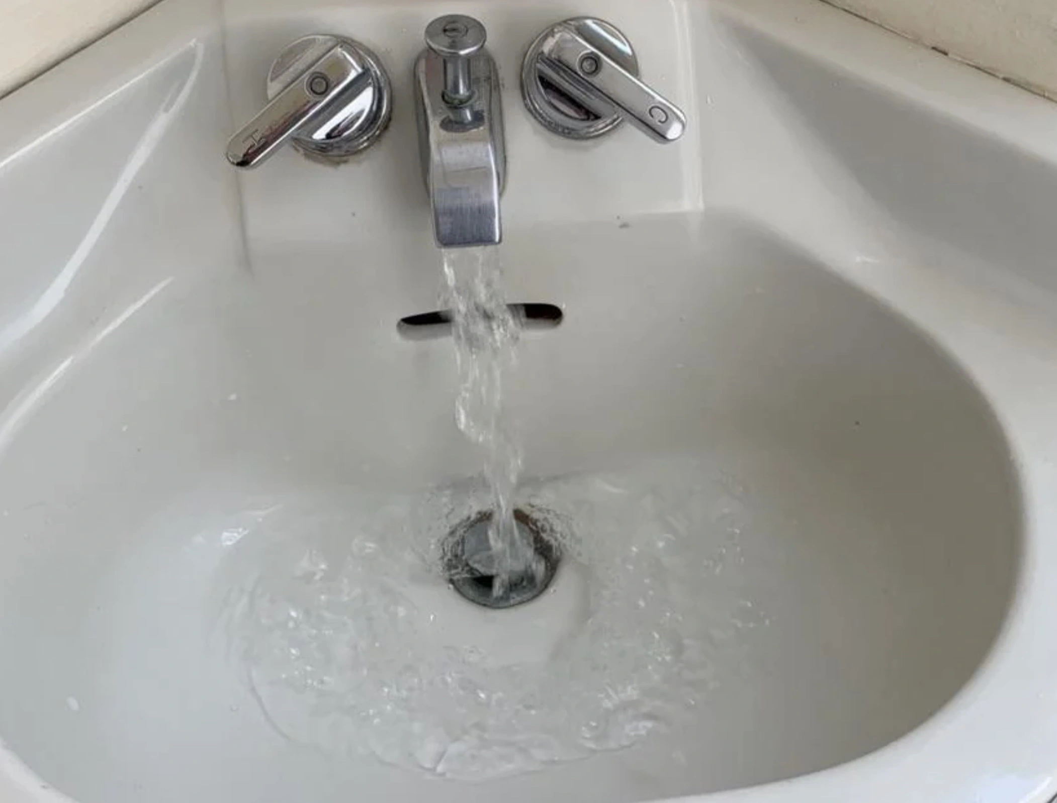 Encountering Pareidolia: 44 Inanimate Objects Revealing Faces