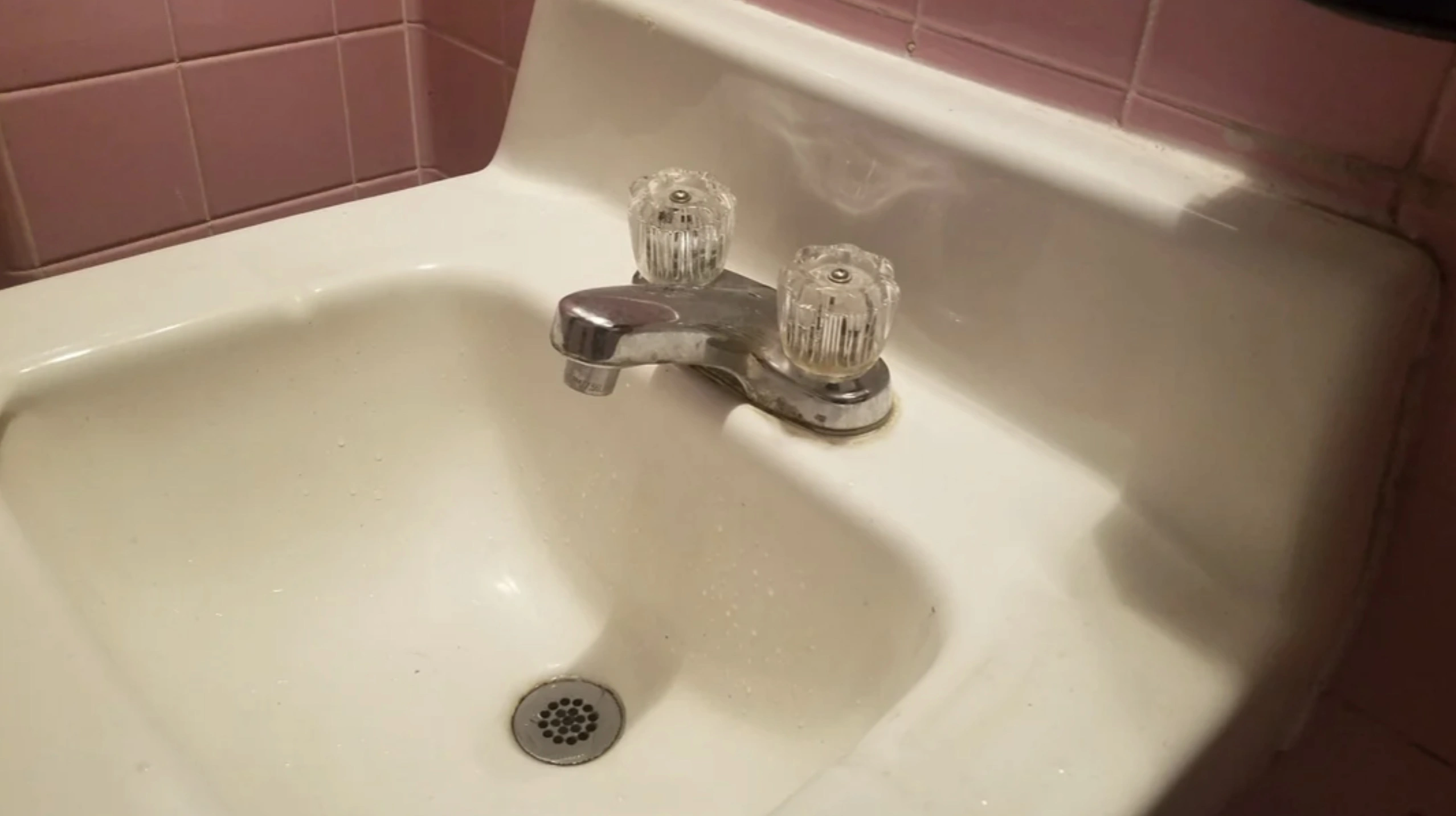 Encountering Pareidolia: 44 Inanimate Objects Revealing Faces