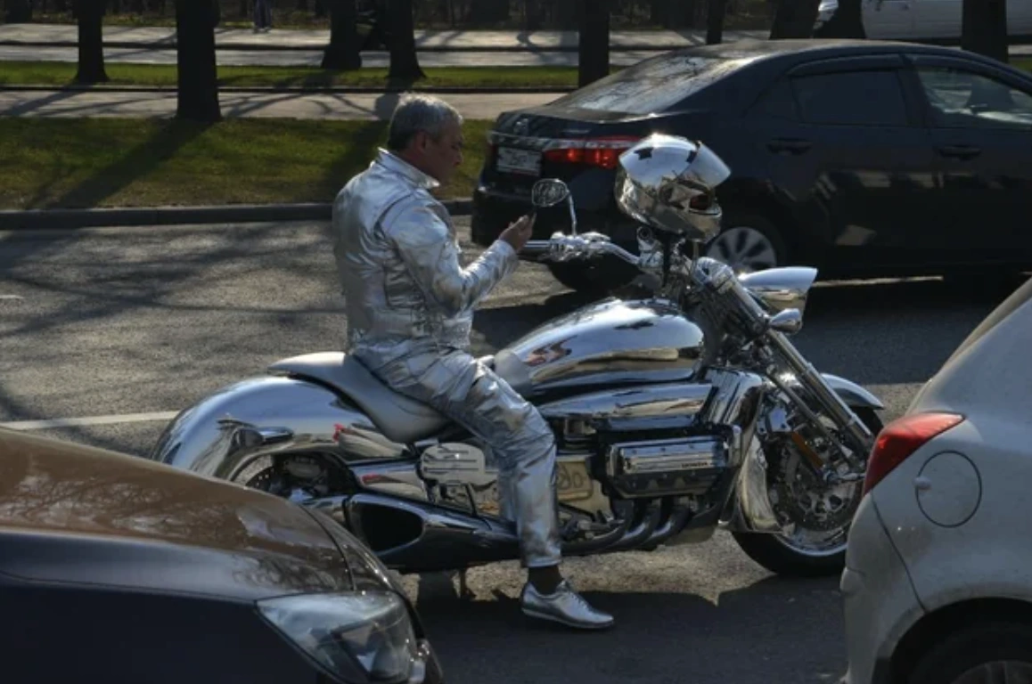 Rise and Shine for a Good Giggle: 46 Hilarious Memes, Pics, and Tweets to Start Your Day with Laughter