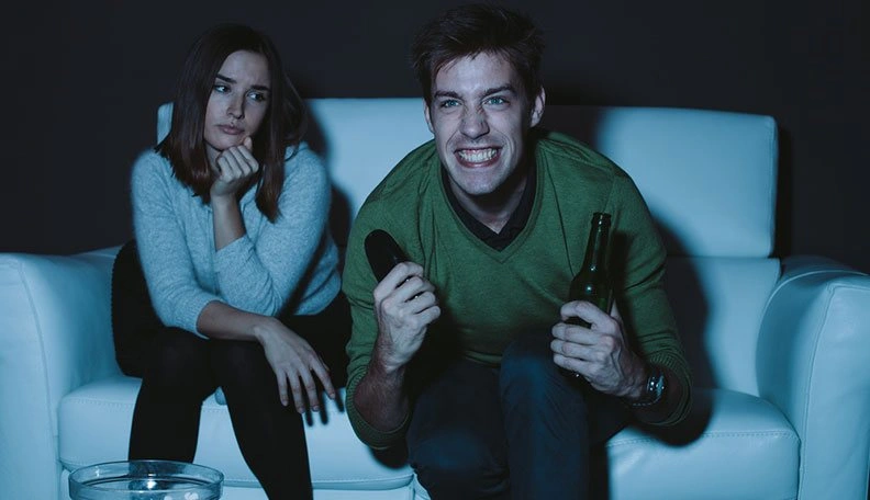 25 Warning Signs in a Relationship that Shouldn't be Ignored