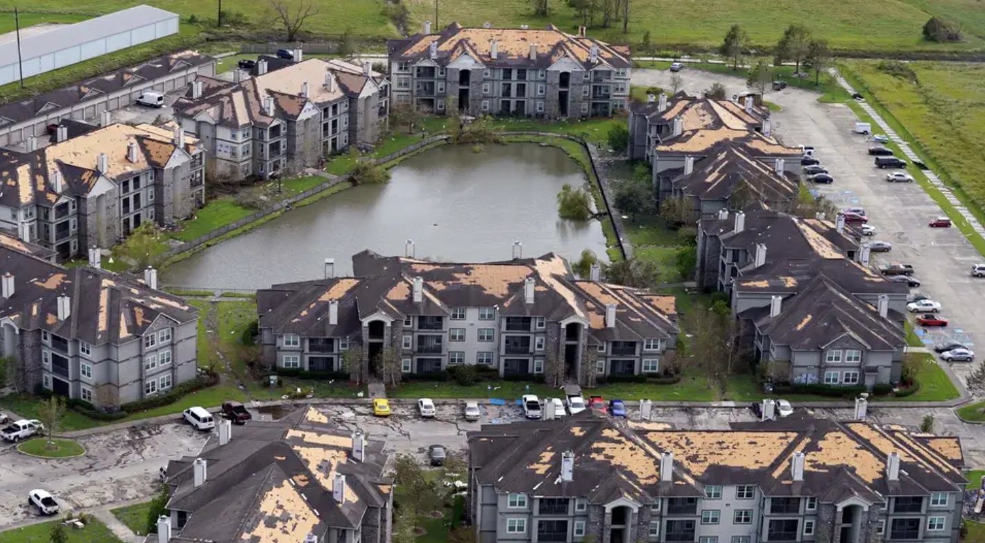 Mother Nature's Dual Nature: 18 Stunning and Powerful Photos from 2021