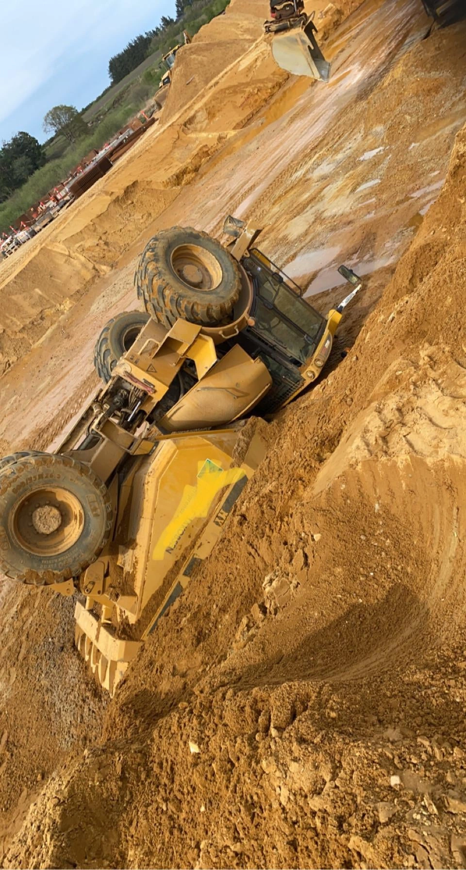 28 Individuals Enduring a Terrible Day