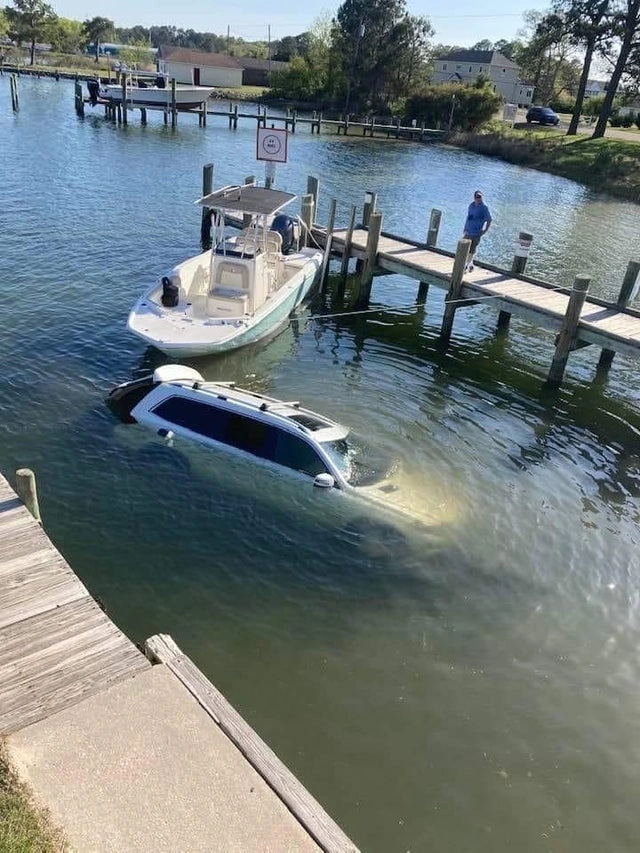 28 Individuals Enduring a Terrible Day