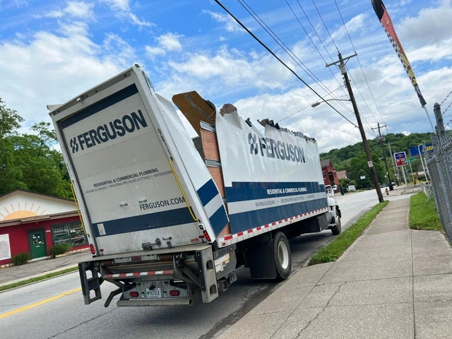 28 Individuals Enduring a Terrible Day