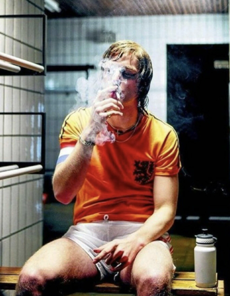 23 Vintage Photos of Athletes Puffing on Cigarettes