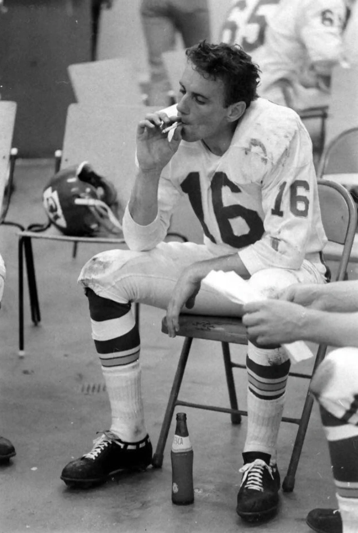 23 Vintage Photos of Athletes Puffing on Cigarettes