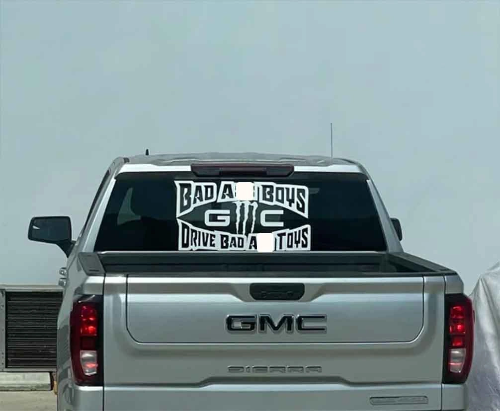 23 Epic Fails and Cringe-Worthy Moments Taking Over Our Social Media Feeds