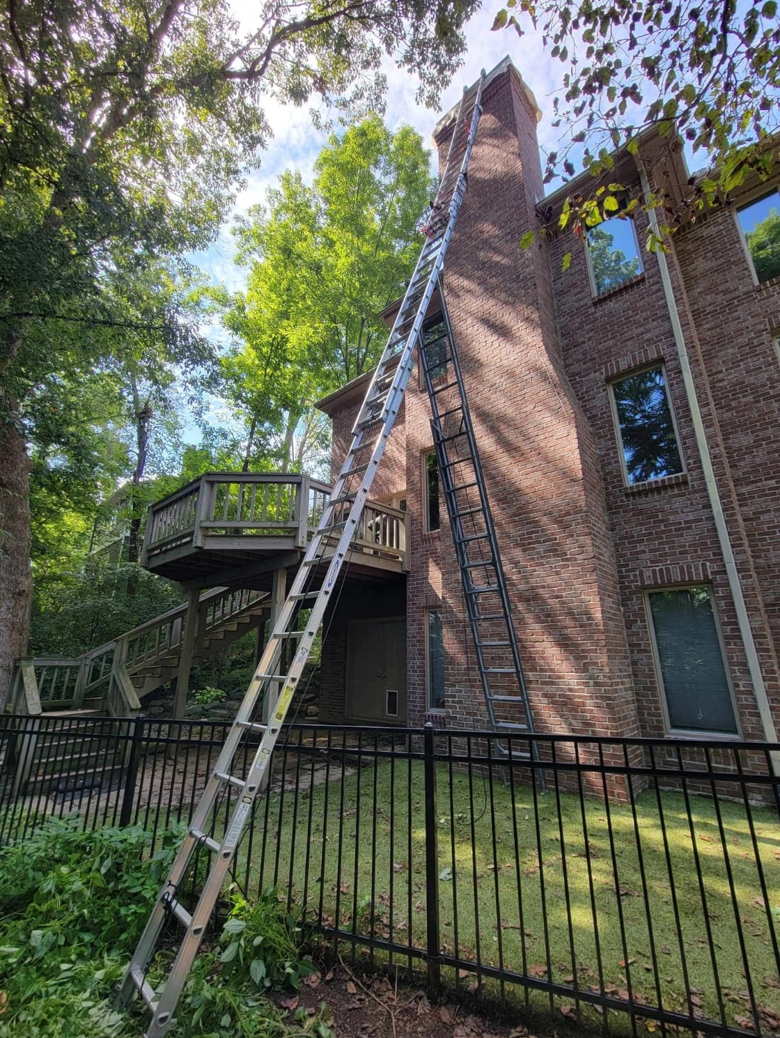 24 Rickety Ladders That Spell Disaster