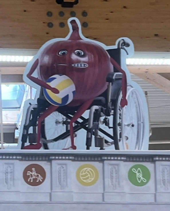 25 Graphic Designs That Are So Bad, They Should Probably Find a New Career