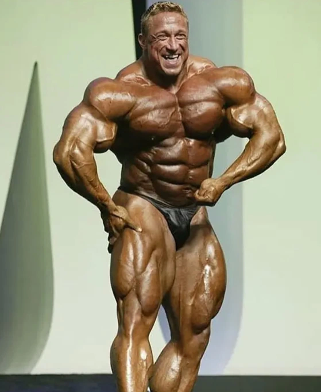 20 Bodybuilders on the Verge of Exploding