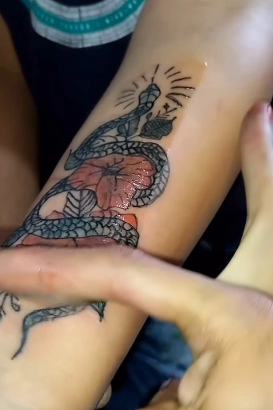 28 Tattoos That Unintentionally Resemble Anatomical Features