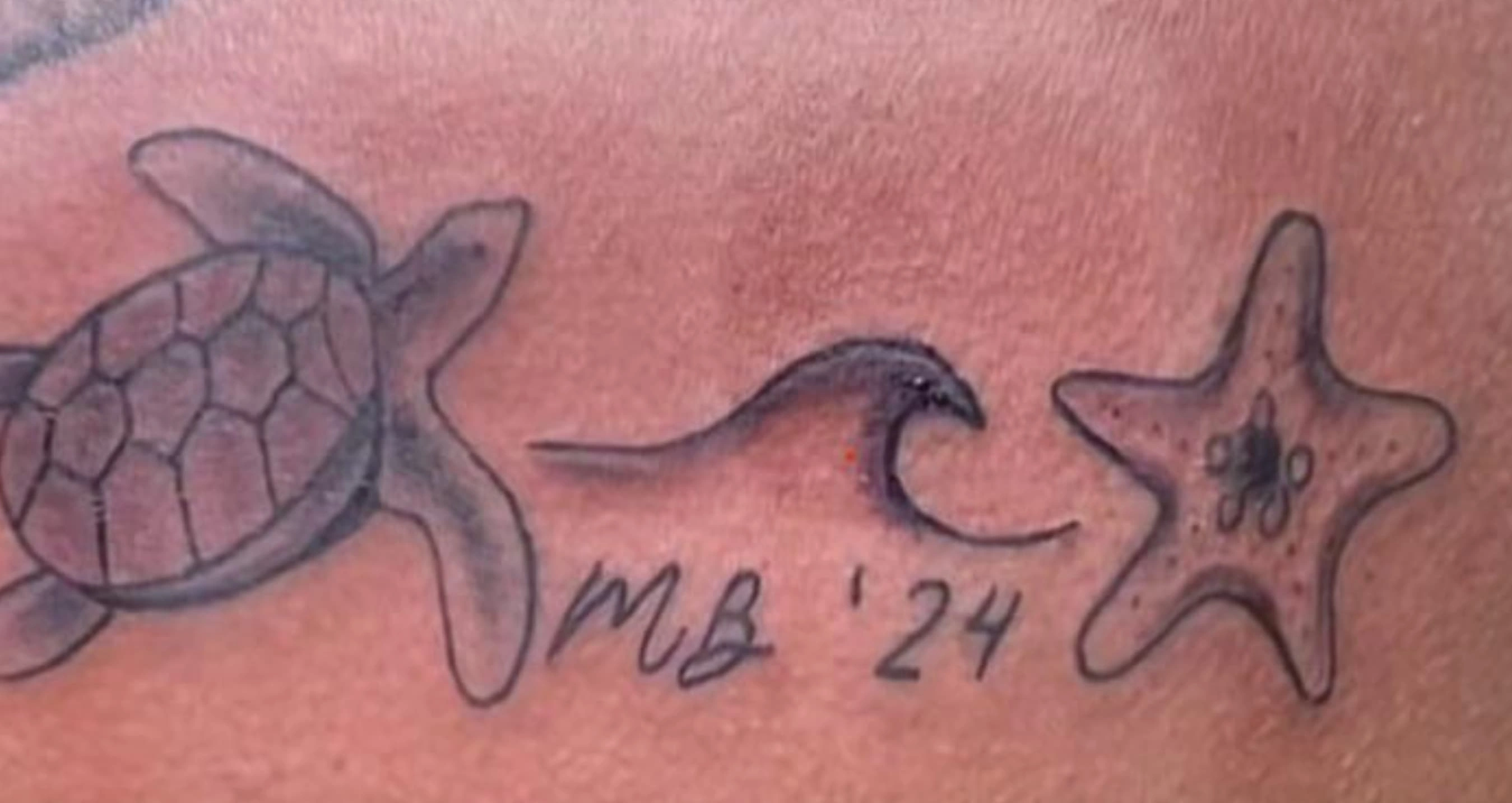 28 Tattoos That Unintentionally Resemble Anatomical Features