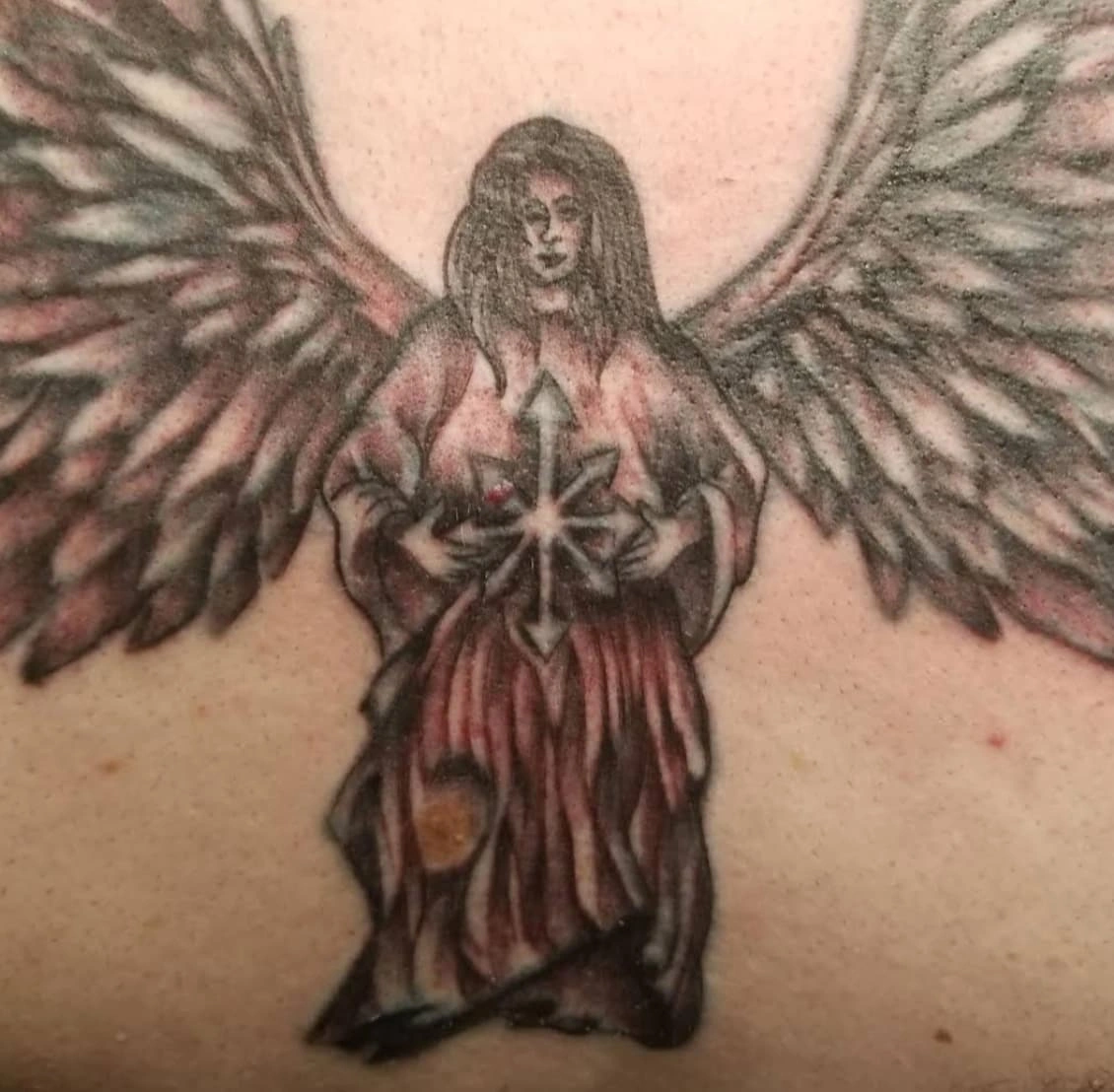28 Tattoos That Unintentionally Resemble Anatomical Features