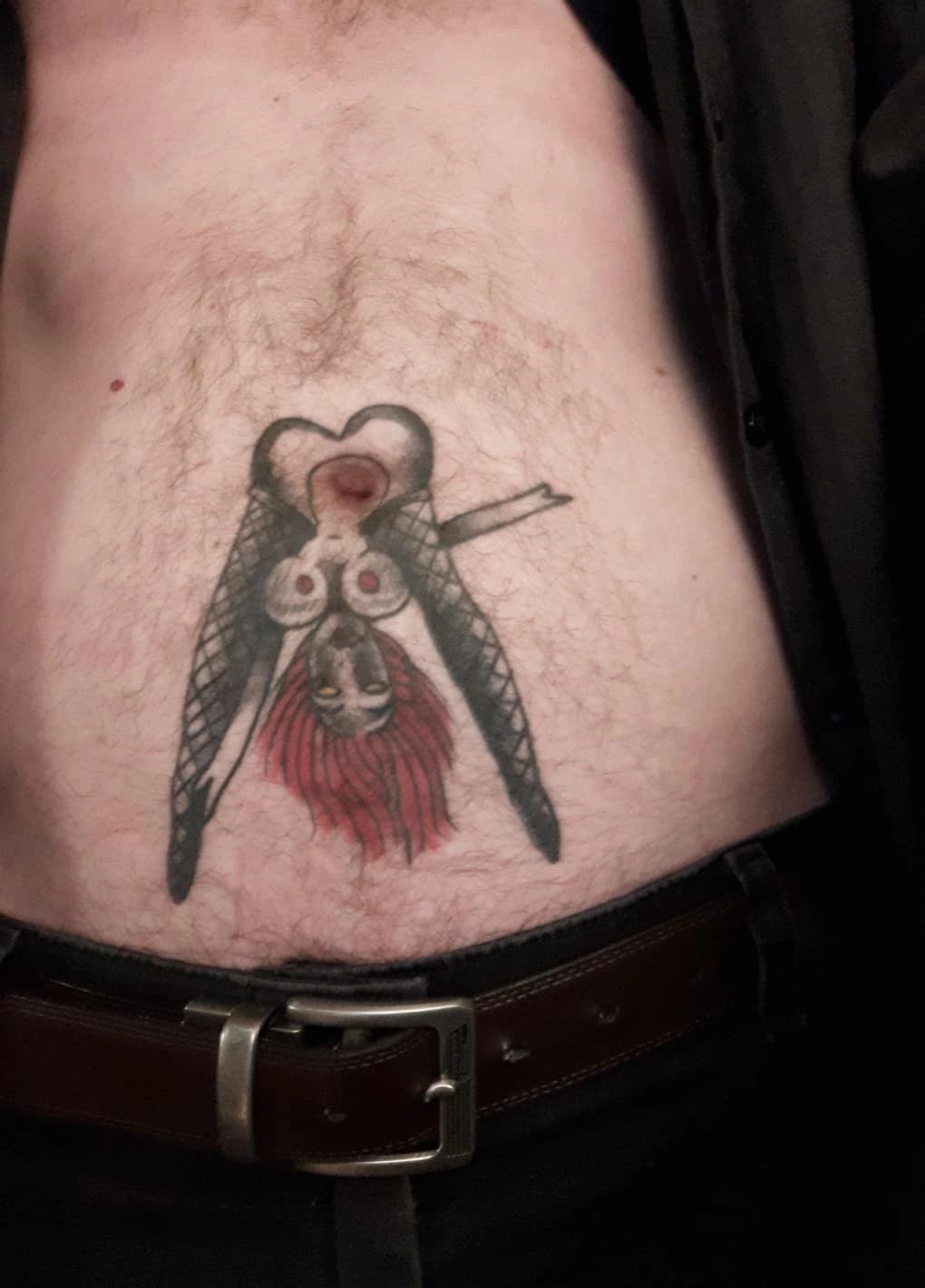 28 Tattoos That Unintentionally Resemble Anatomical Features