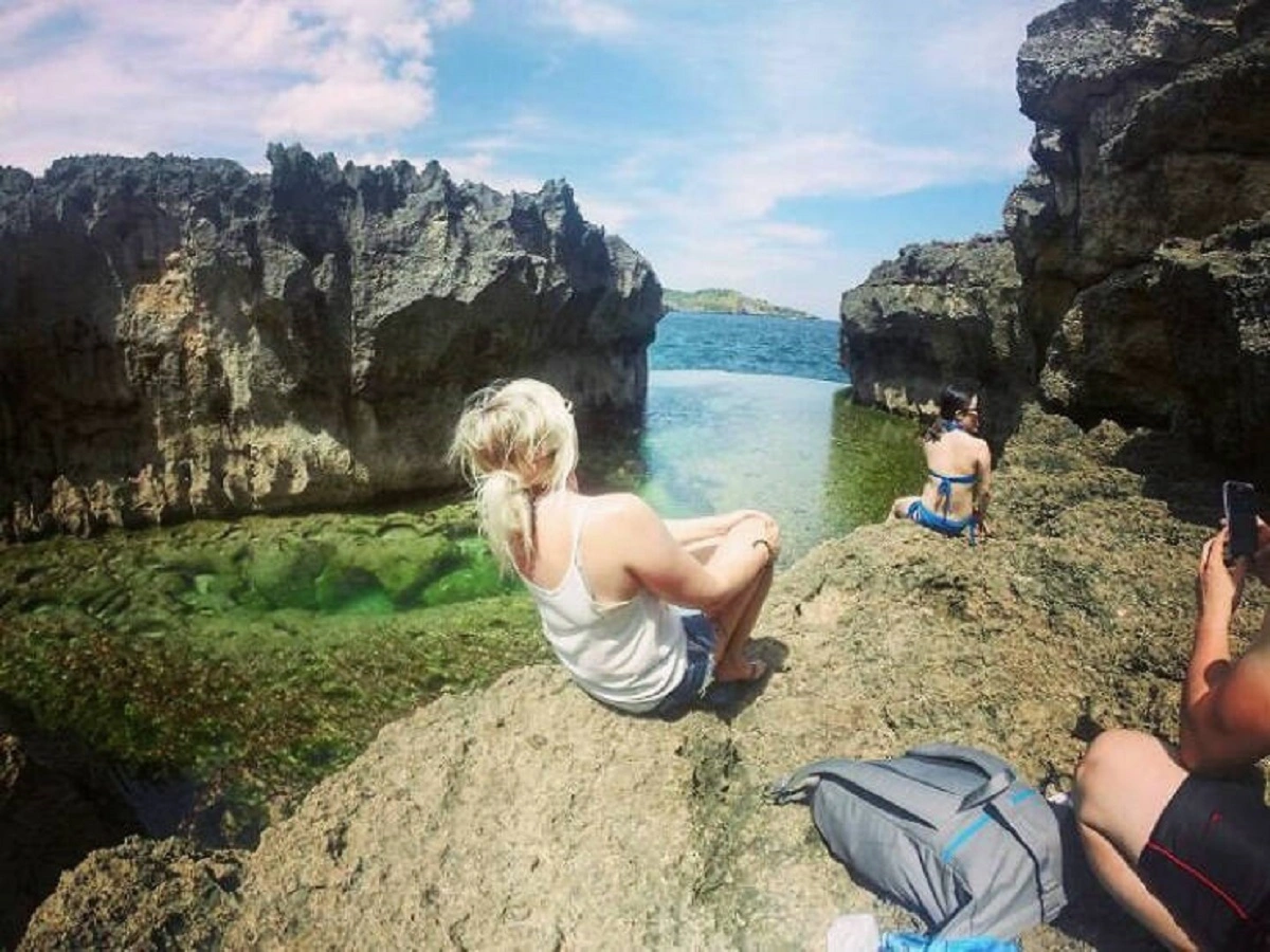 43 Tourists Who Showed a Lack of Respect