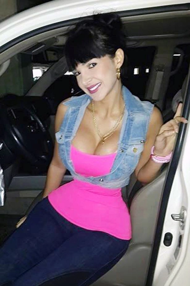 Woman Embraced Corset Lifestyle for 6 Years, Wearing it 23 Hours a Day