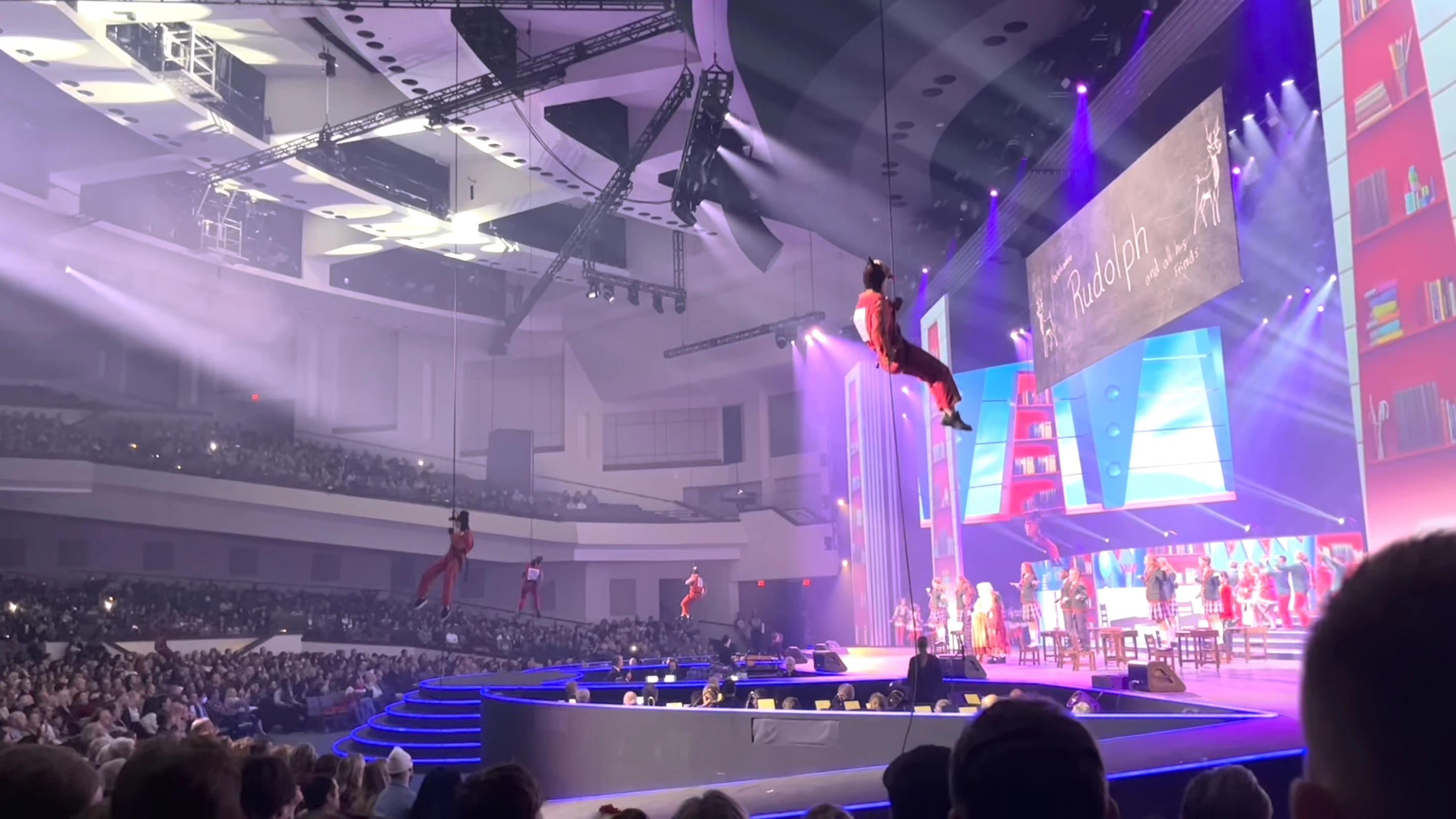 21 Mind-Blowing Moments Inside Megachurches
