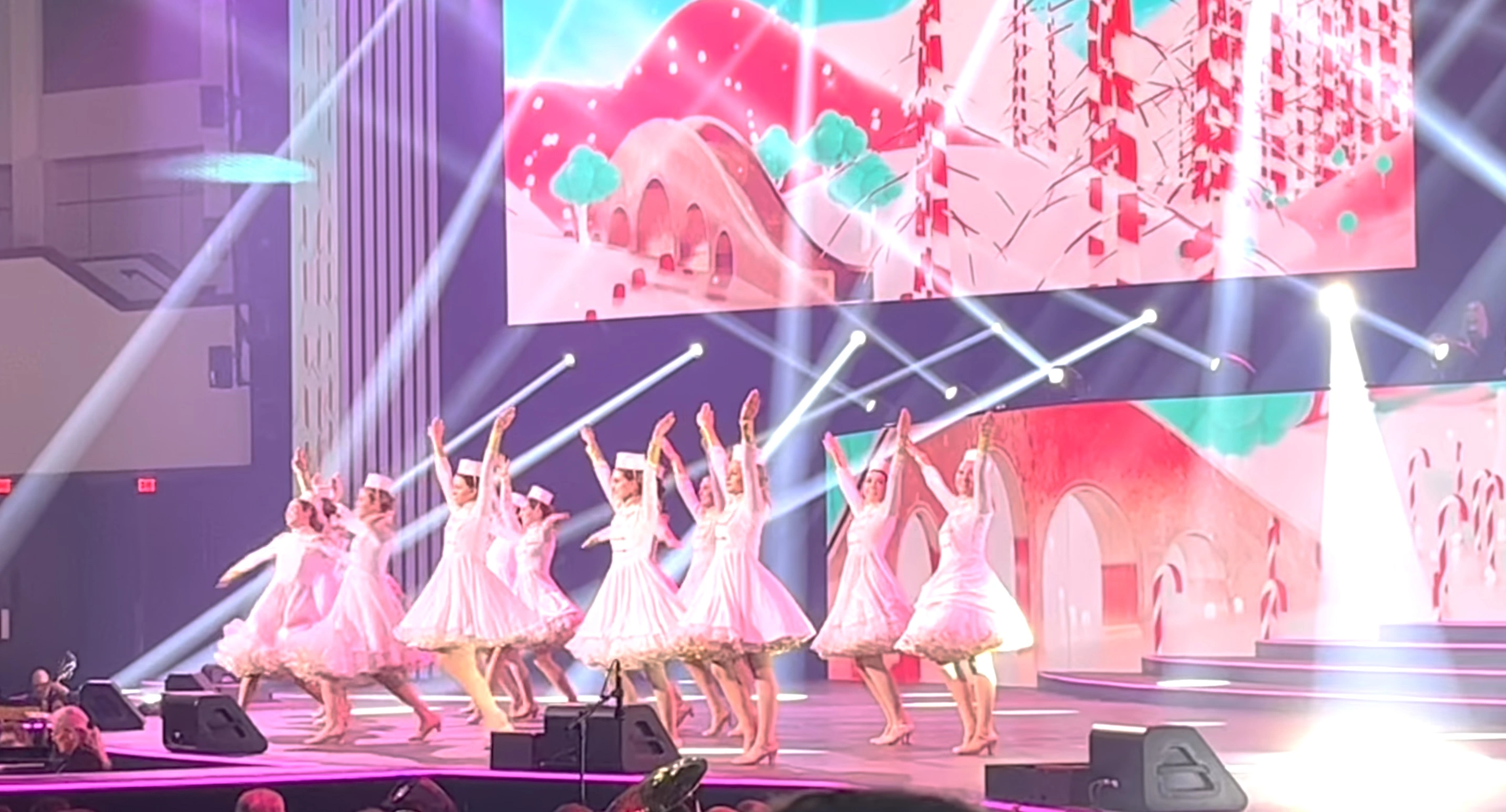 21 Mind-Blowing Moments Inside Megachurches