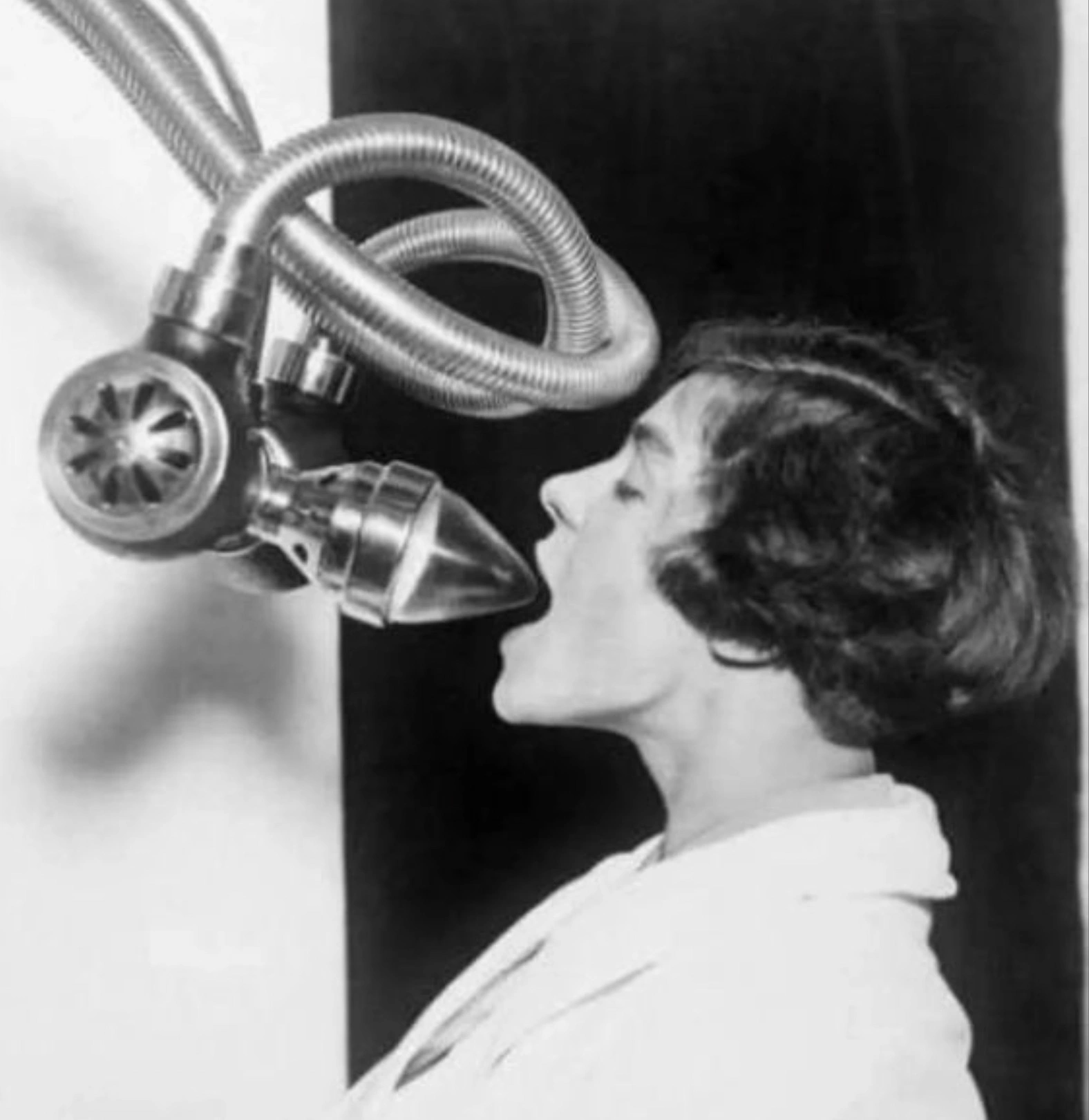 30 Retro Beauty Tools That Resemble Medieval Torture Devices