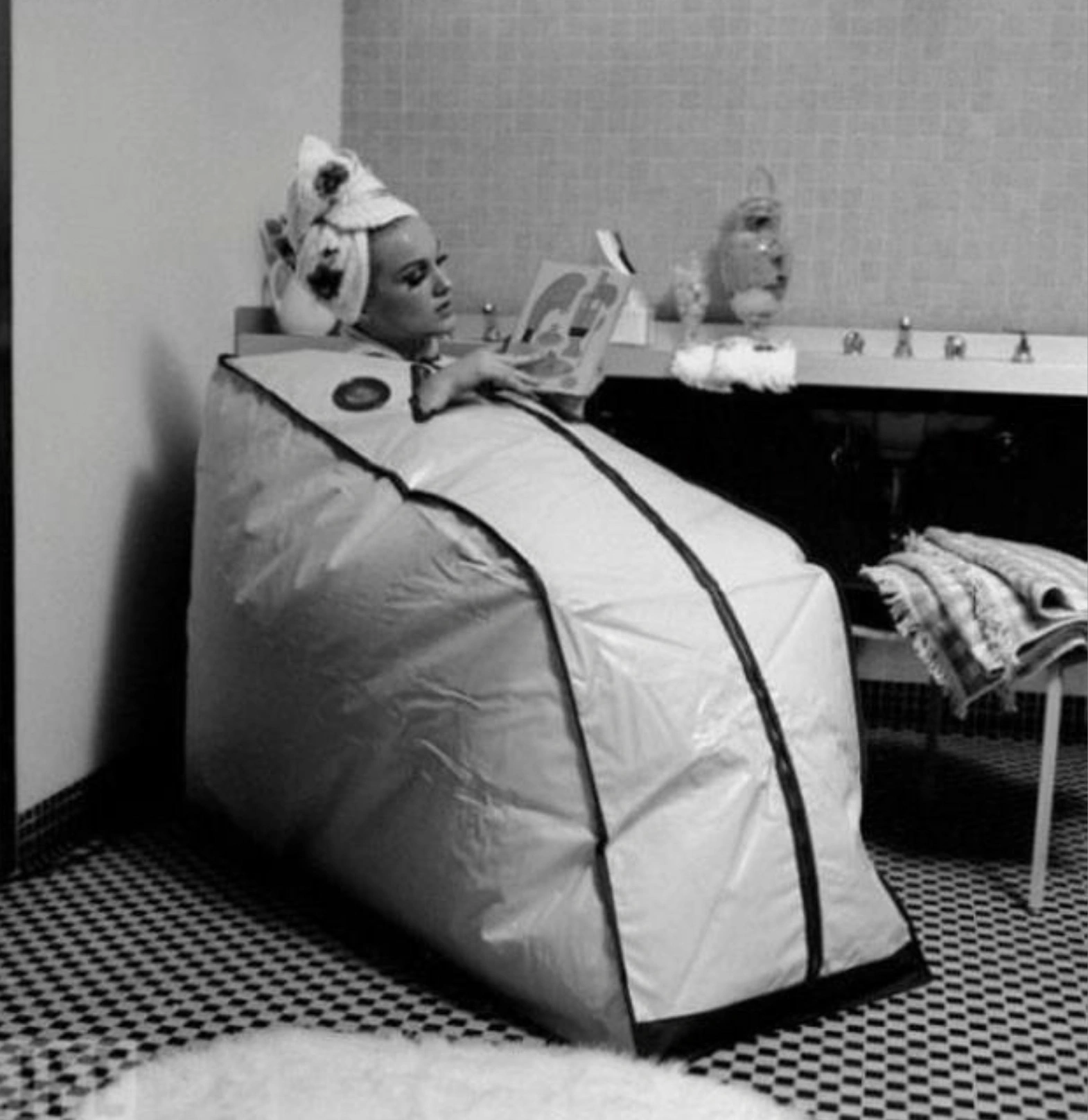 30 Retro Beauty Tools That Resemble Medieval Torture Devices