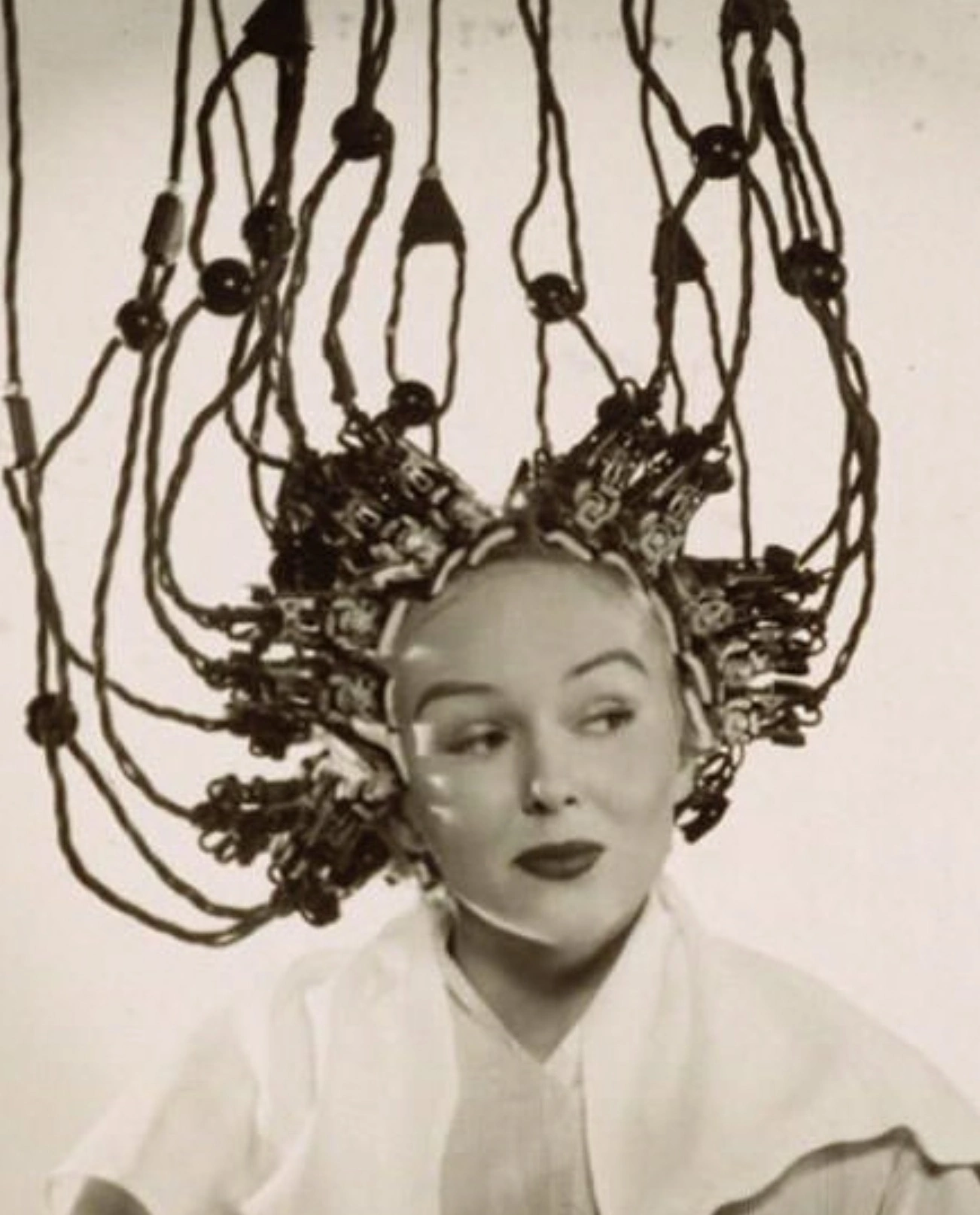 30 Retro Beauty Tools That Resemble Medieval Torture Devices