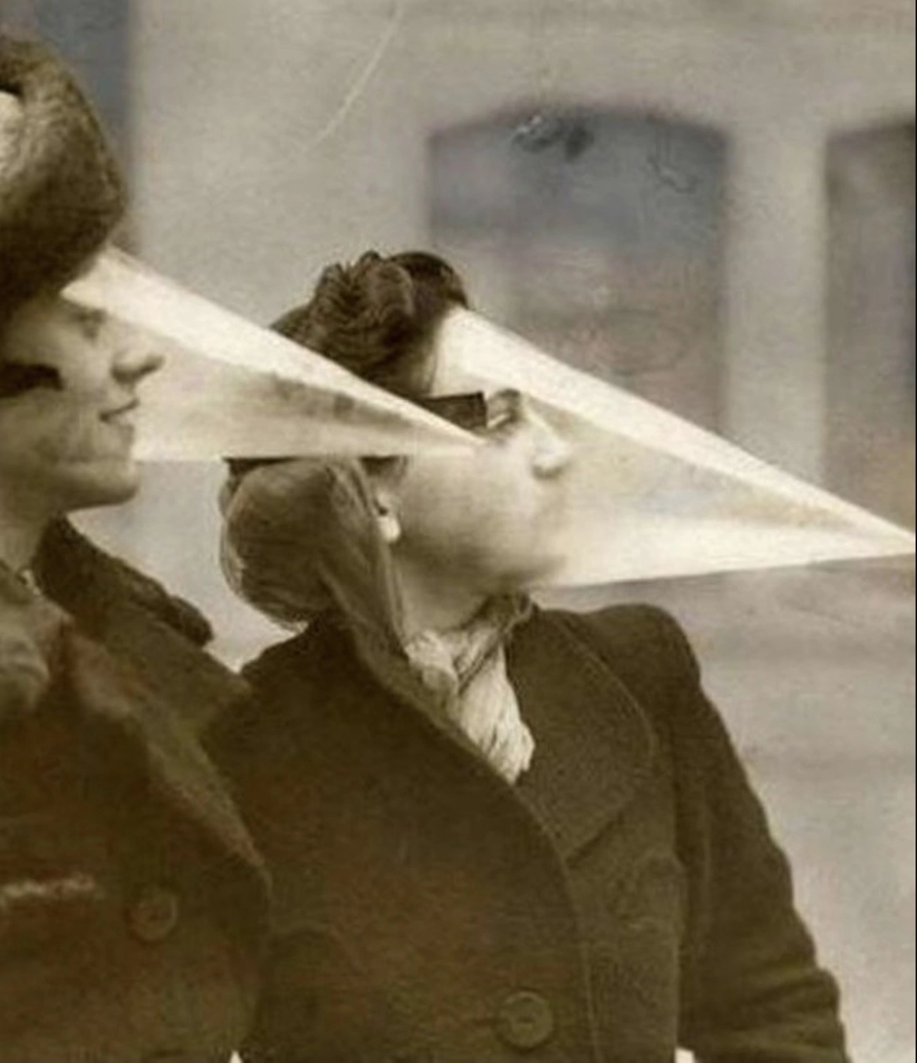 30 Retro Beauty Tools That Resemble Medieval Torture Devices