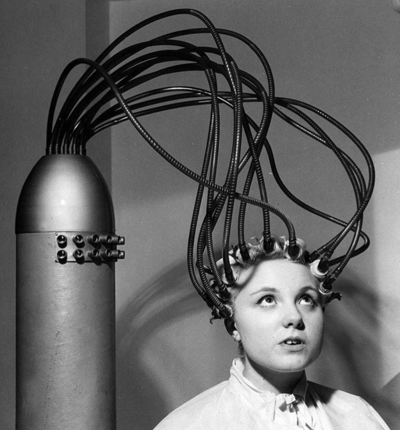 30 Retro Beauty Tools That Resemble Medieval Torture Devices