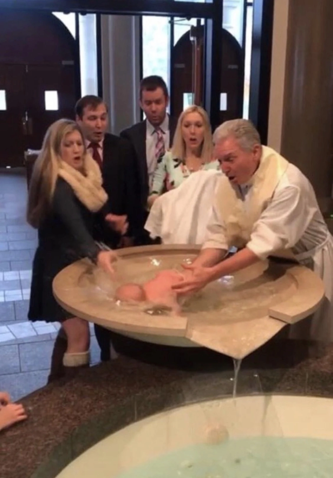 32 Heartwarming Images and Moments that Deserve Our Appreciation