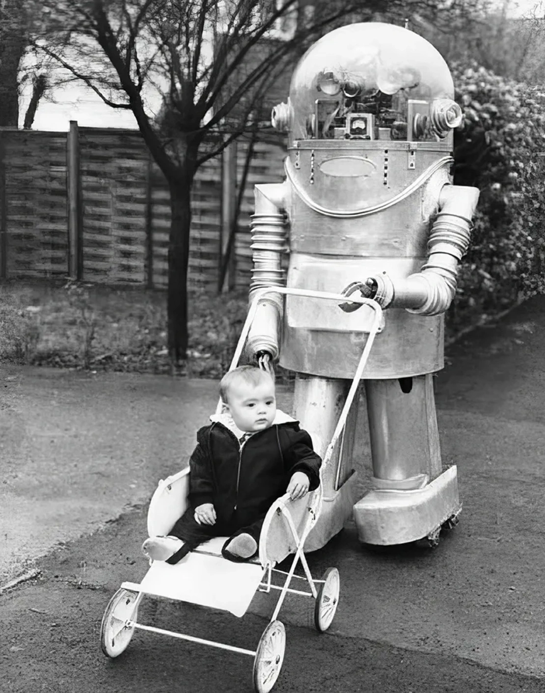 Tinker: The Tale of the Unsuccessful British Robot Butler