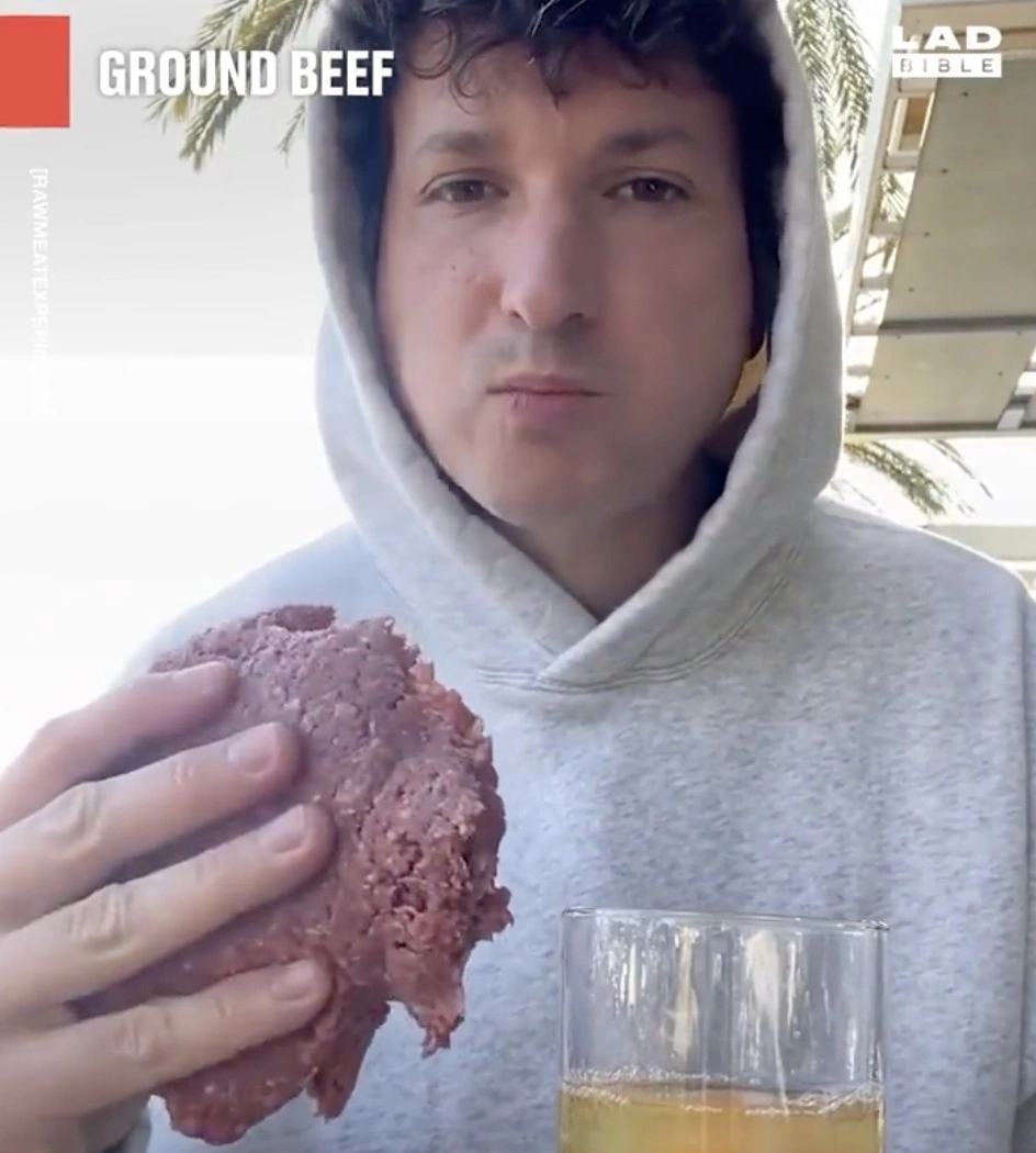 28 Men Proudly Displaying Their Grilled Creations