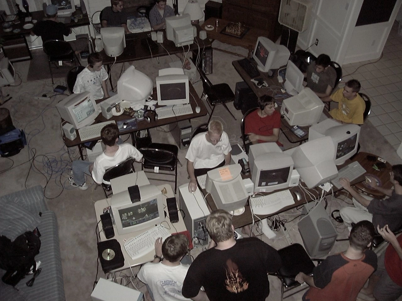 30 Sniff-Worthy Photos from LAN Parties