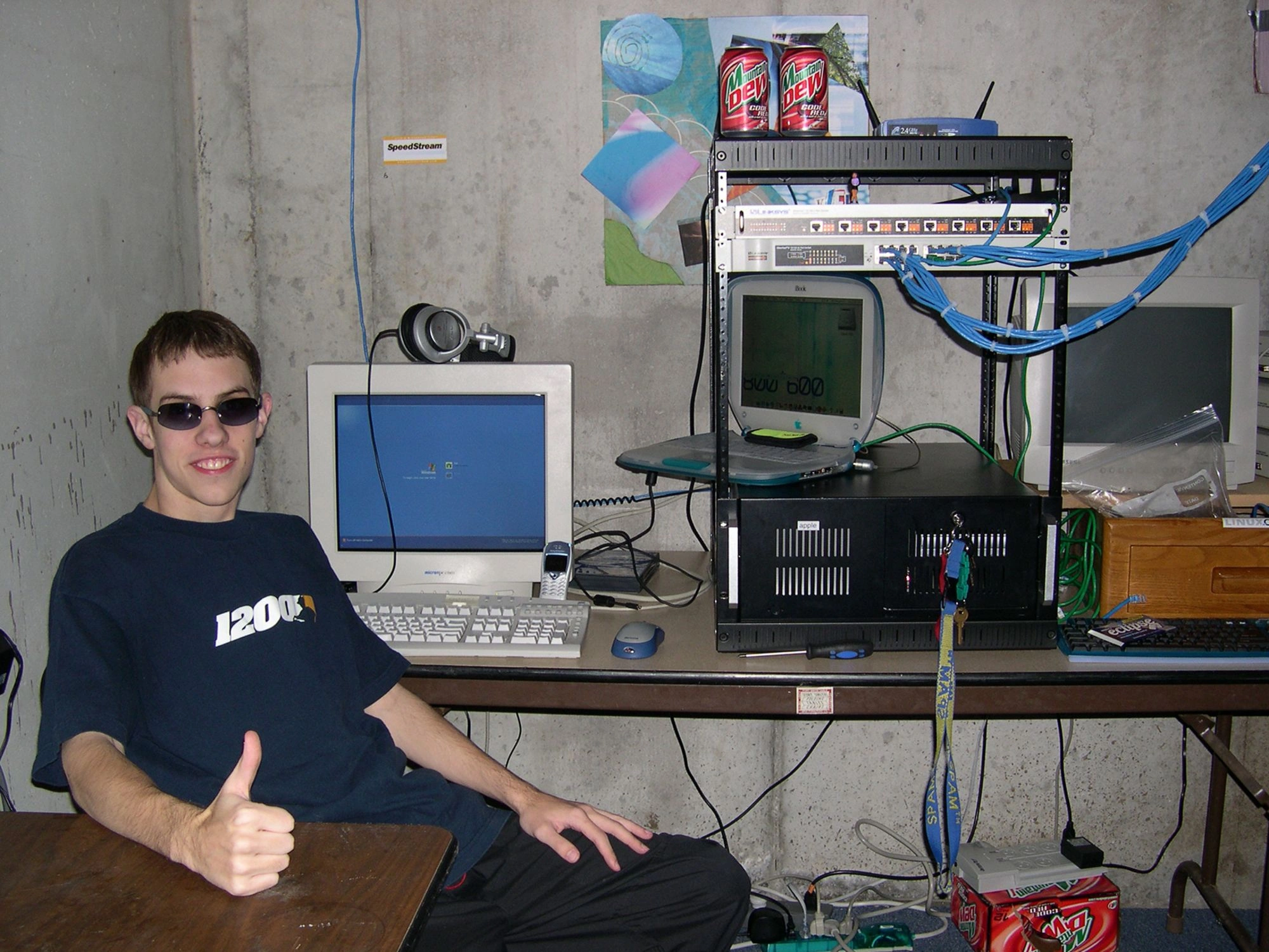 30 Sniff-Worthy Photos from LAN Parties