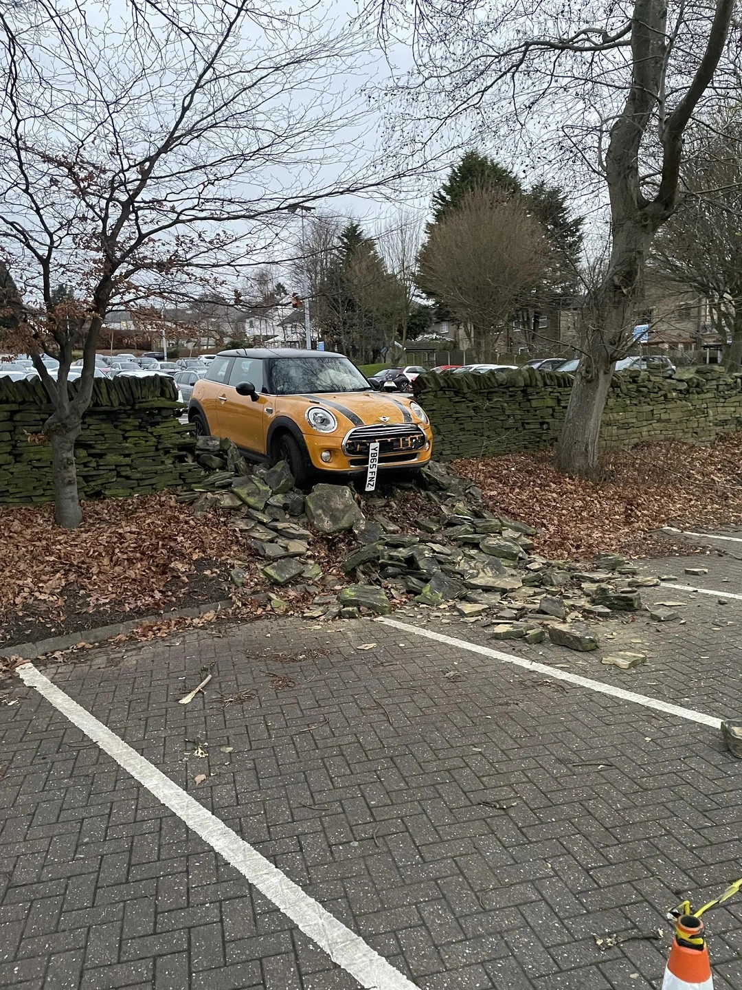 20 Photos That Will Have You Exclaiming 'That's Not a Parking Spot!'