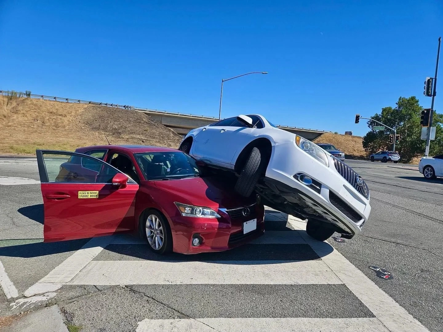20 Photos That Will Have You Exclaiming 'That's Not a Parking Spot!'