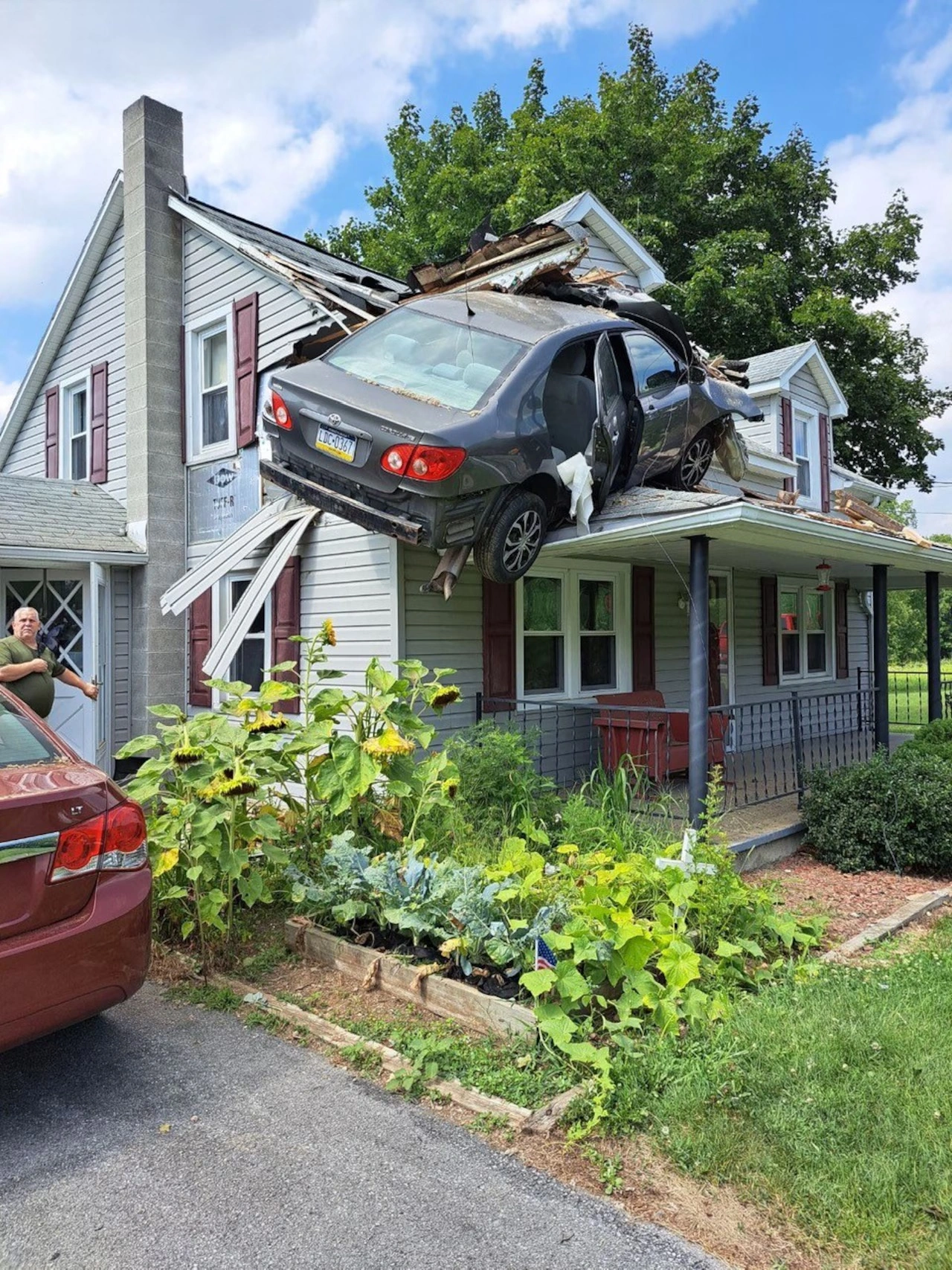 20 Photos That Will Have You Exclaiming 'That's Not a Parking Spot!'