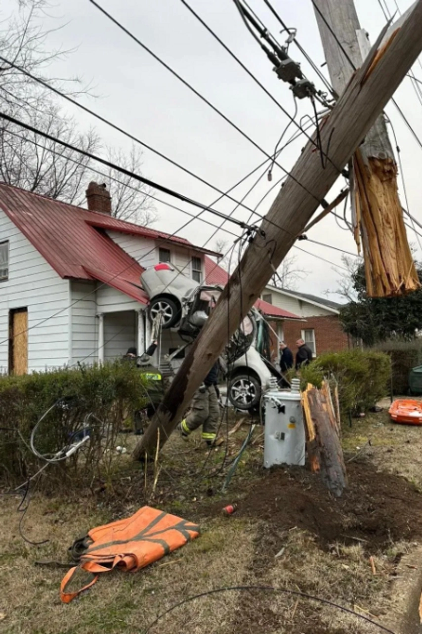 20 Photos That Will Have You Exclaiming 'That's Not a Parking Spot!'